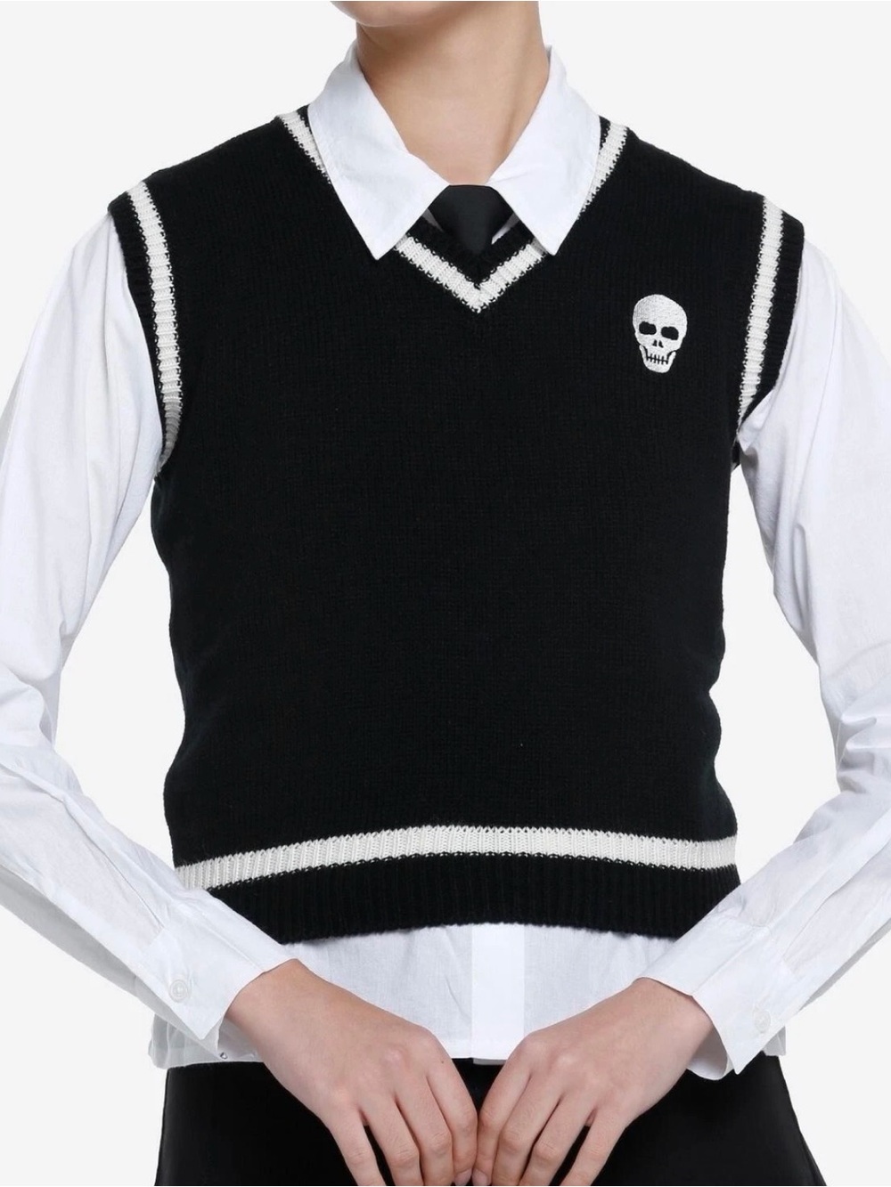 Hot Topic Women's Black/White Solid Knit V-Neck Skull Embroidered Sweater Vest L